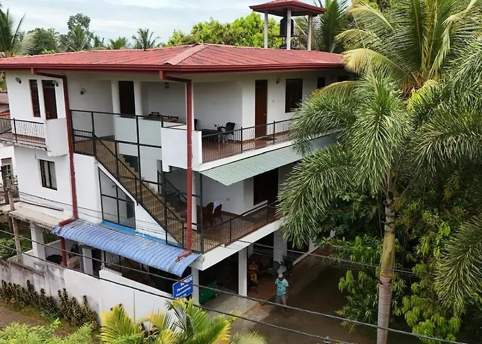 Pinnawala (Kegalle) Hotels with a View